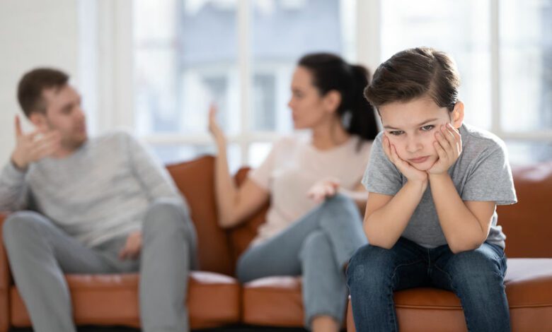 دعوا کردن با همسر جلوی فرزندان